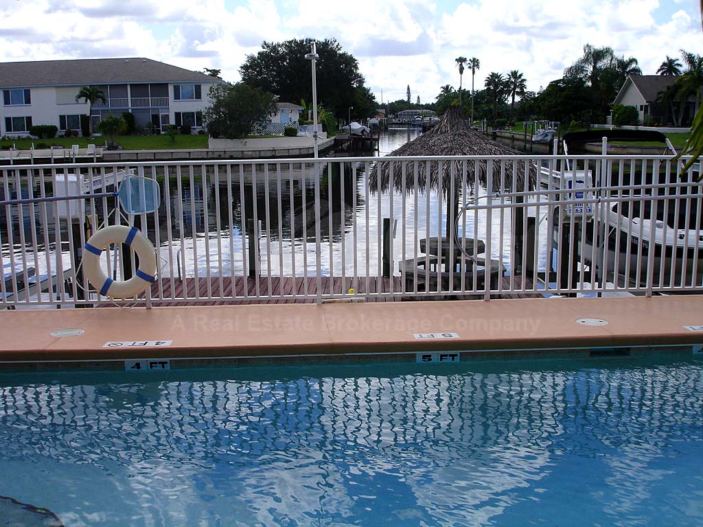 Palm Vista Community Pool Safety Fence